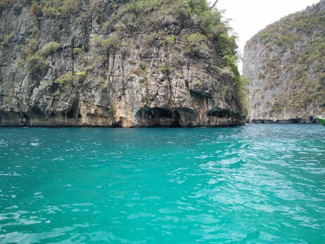The Beach At Klong Muang Экстерьер фото
