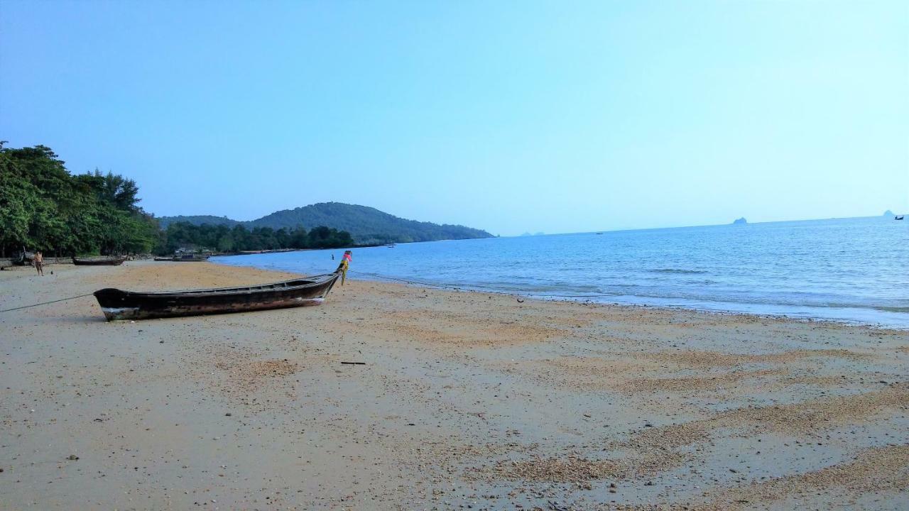 The Beach At Klong Muang Экстерьер фото